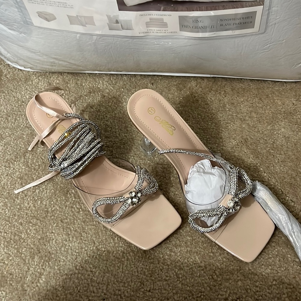 Elegant Strappy Clear Heeled Sandal